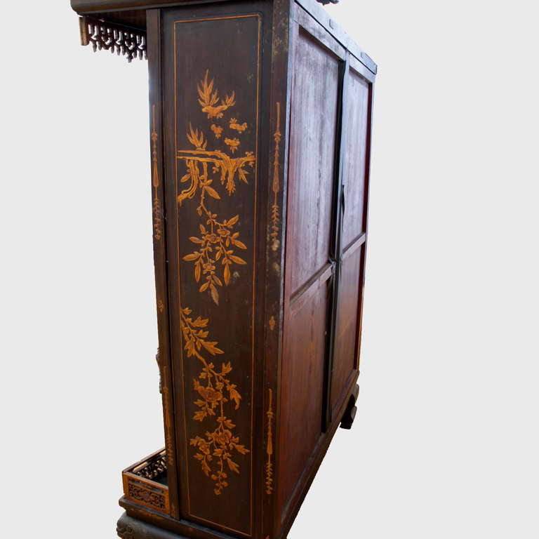 Rare and Beautiful Architectural Pagode Display Cabinet, China For Sale 2