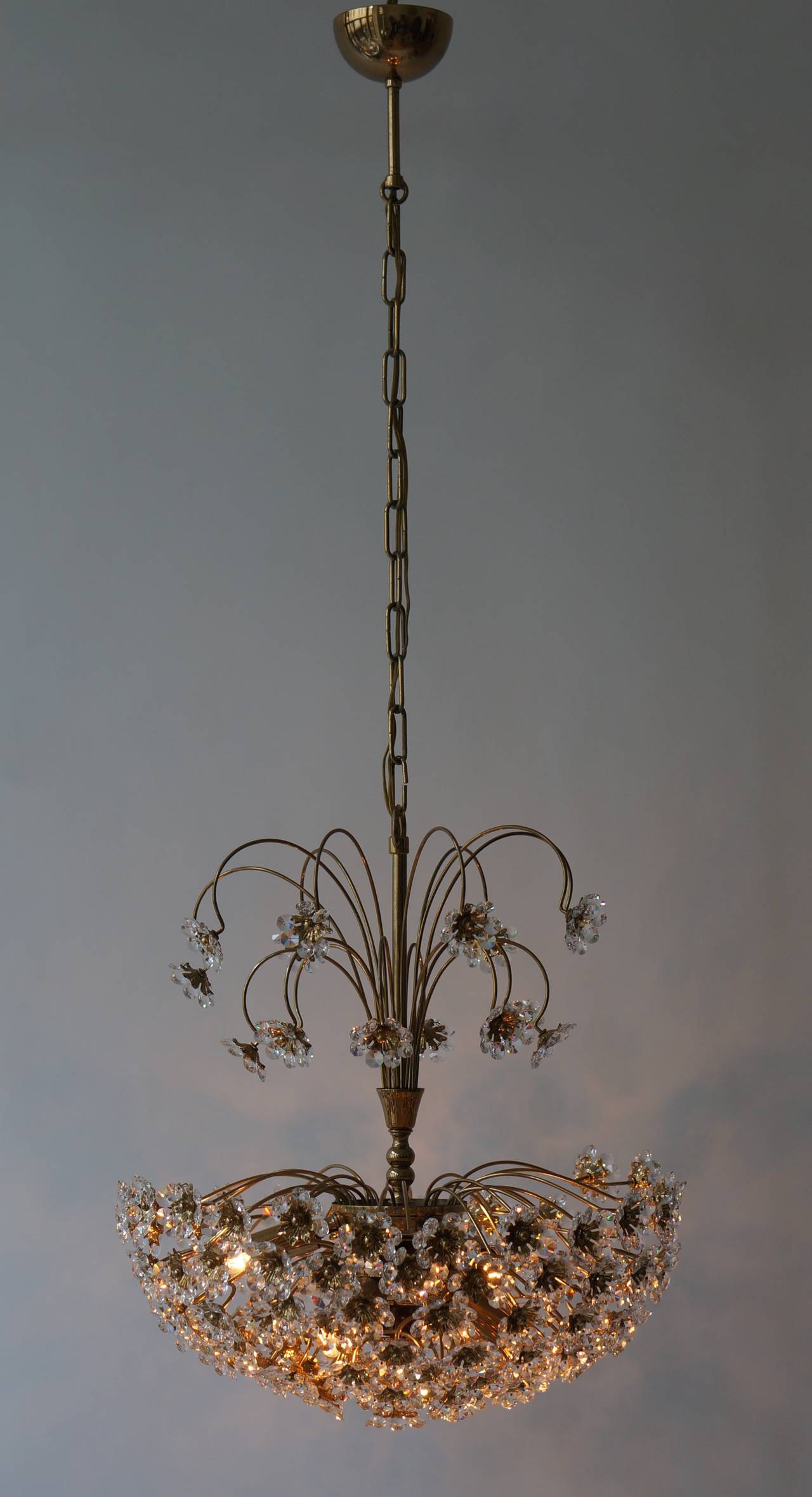 Palwa Brass and Crystal Flower Chandelier In Good Condition In Antwerp, BE