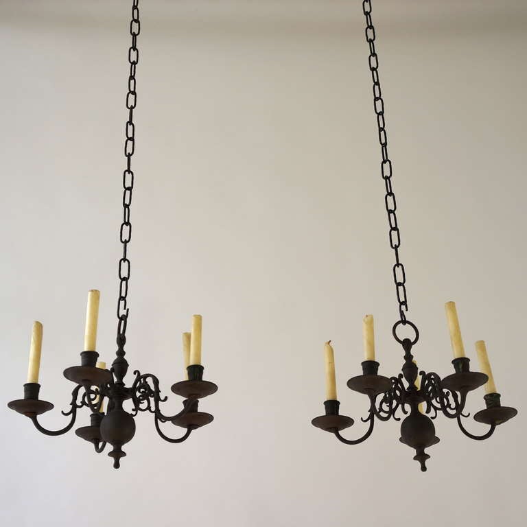 Two French bronze church candlestick chandeliers.
Measures: Diameter 36 cm.
Height fixture 26 cm.