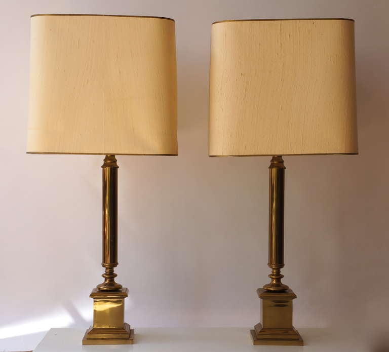 A pair of French table lamps.
Measures: Diameter 40 cm.
Height 84 cm.