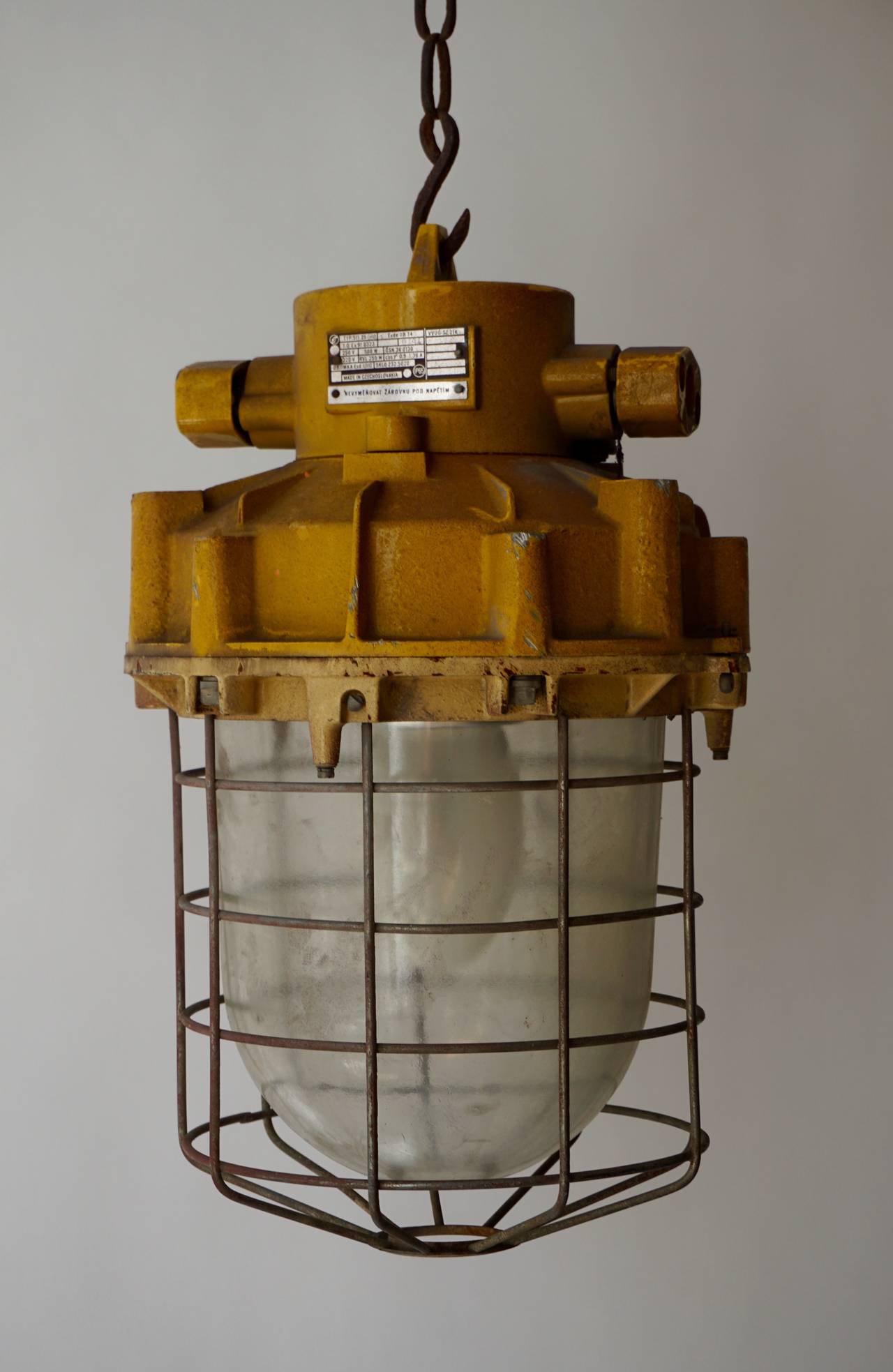 Set of Four Large Industrial Lights In Good Condition For Sale In Antwerp, BE