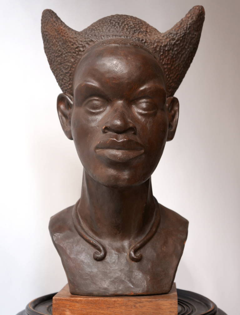 Bust of a Congolese Mangbetu Woman by F.X. Goddard  In Good Condition For Sale In Antwerp, BE