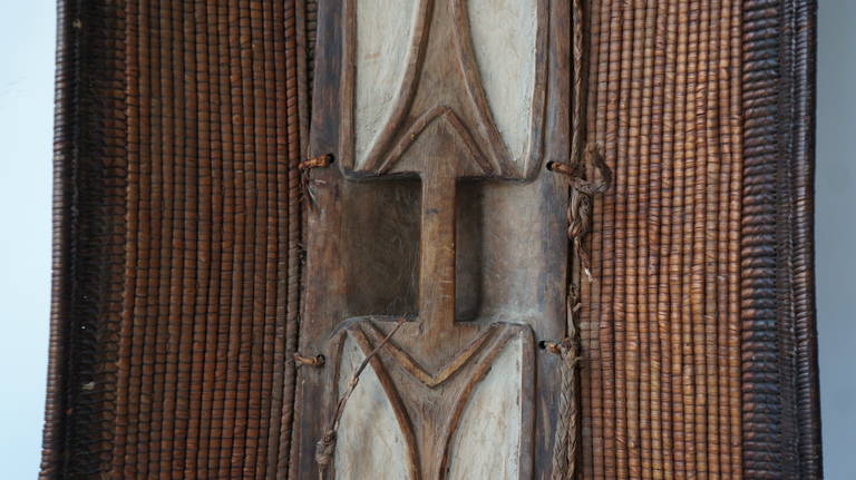 Ngombe Wicker Shield, Congo, Late 19th Century In Excellent Condition In Antwerp, BE