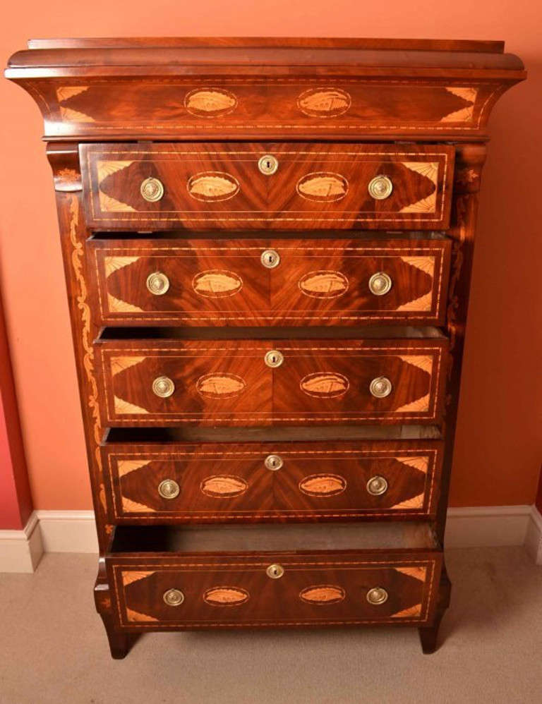 dutch chest of drawers