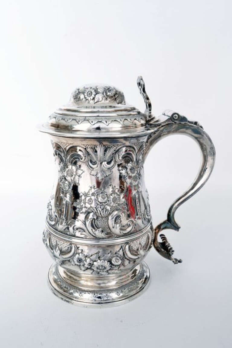 Antique George III Sterling Silver Lidded Tankard 1767 In Excellent Condition In London, GB
