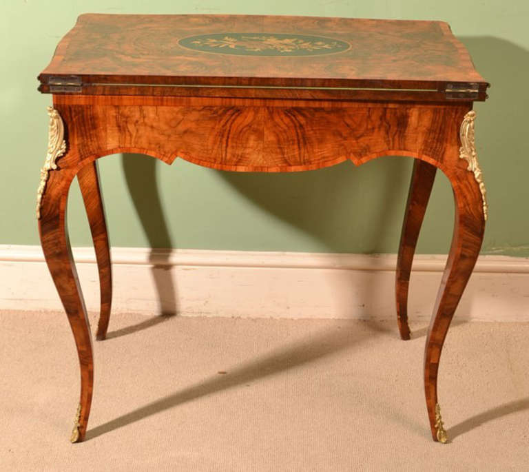Antique Victorian Walnut & Marquetry Games Table circa 1870 In Excellent Condition In London, GB