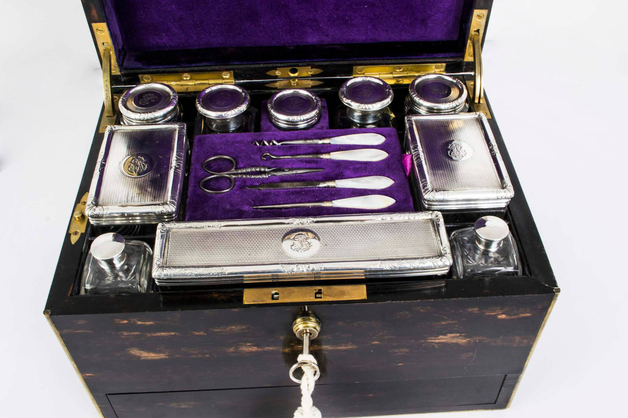 antique vanity case
