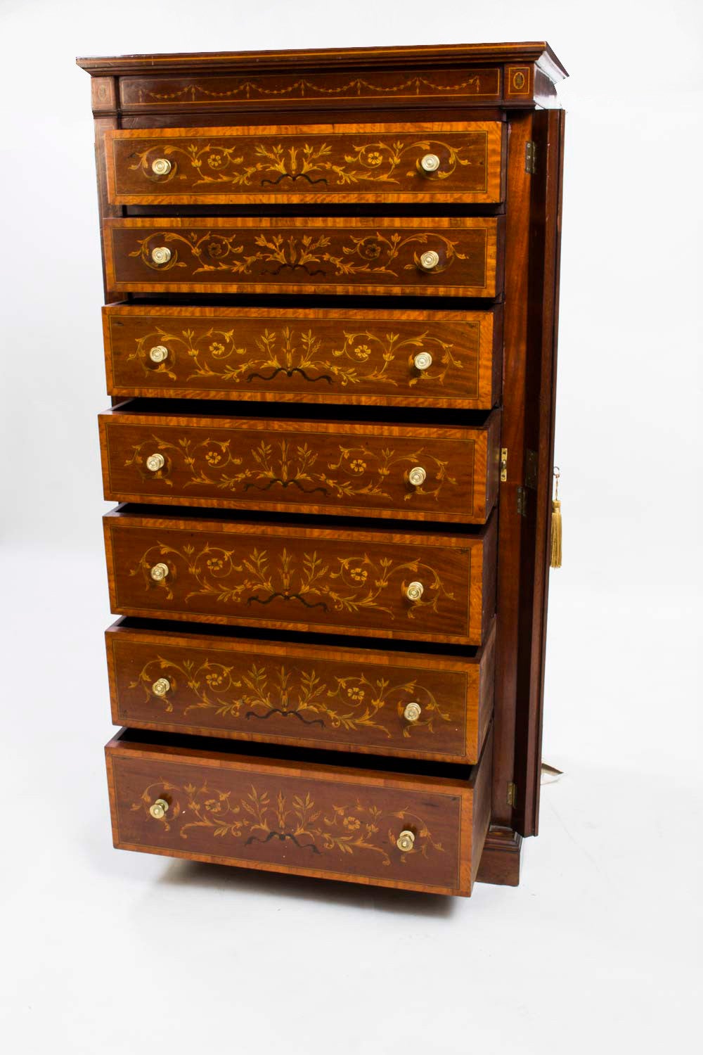 wellington chest of drawers