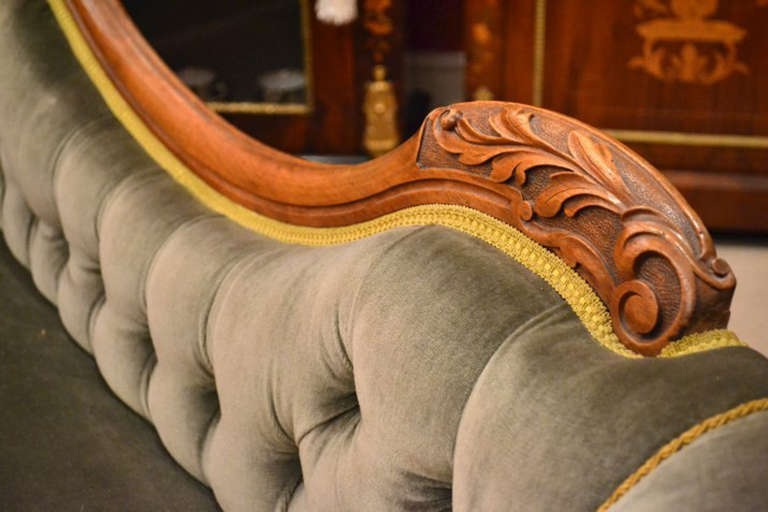 Antique Victorian French Walnut Chaise Longue c.1860  2