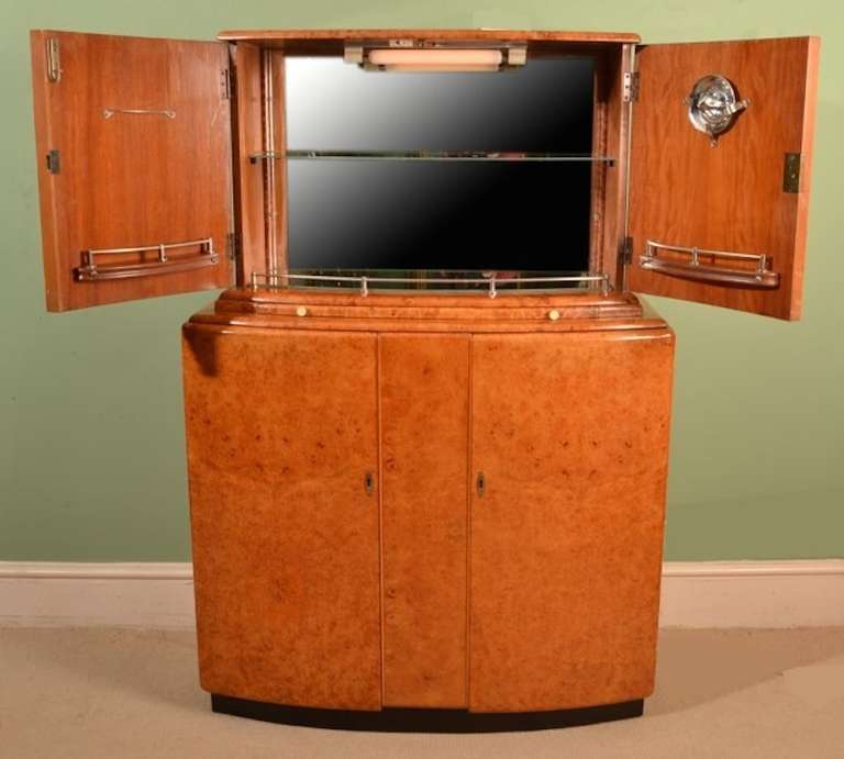 Antique Art Deco Burr Walnut Cocktail Bar In Excellent Condition In London, GB