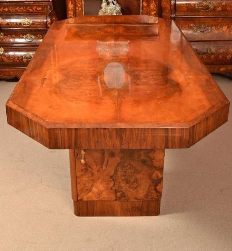 English Antique Art Deco Burr Walnut Dining Table