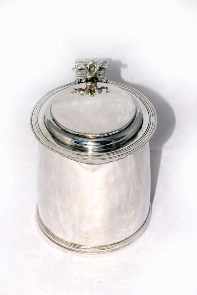 Antique Charles II English Silver Tankard 1670 T.K. In Excellent Condition In London, GB