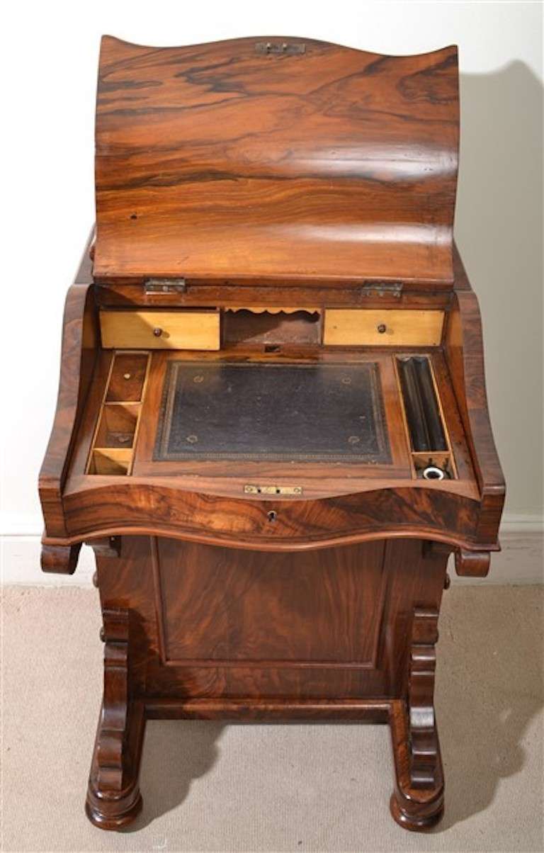 Antique Victorian Burr Walnut Davenport Desk In Excellent Condition In London, GB