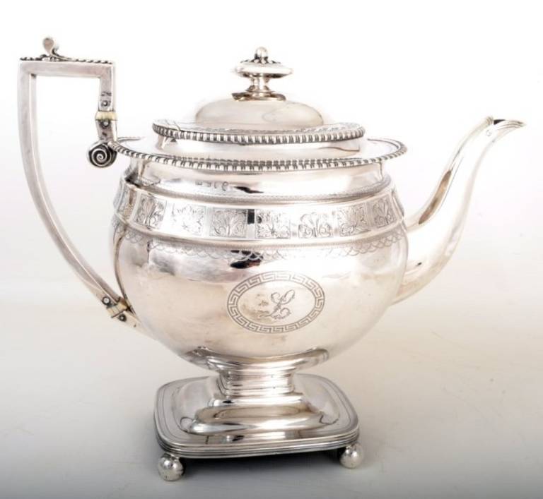 This is a wonderful antique English George III sterling silver coffee pot with hallmarks for London 1809 and the makers mark of John Waterhouse. 

This coffee pot is very elegant and features beautiful engraved decoration. 

There is no