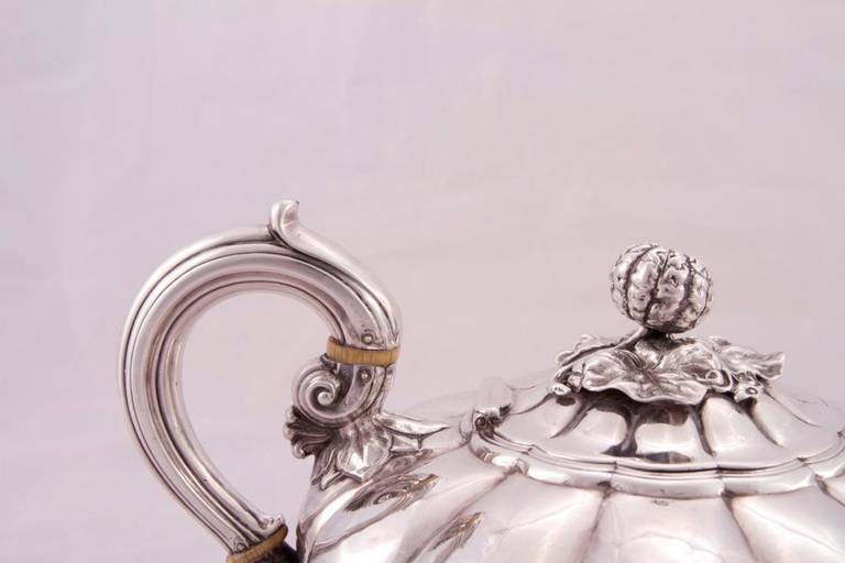Antique Silver William IV, Three Piece Tea Set, 1828 In Excellent Condition In London, GB