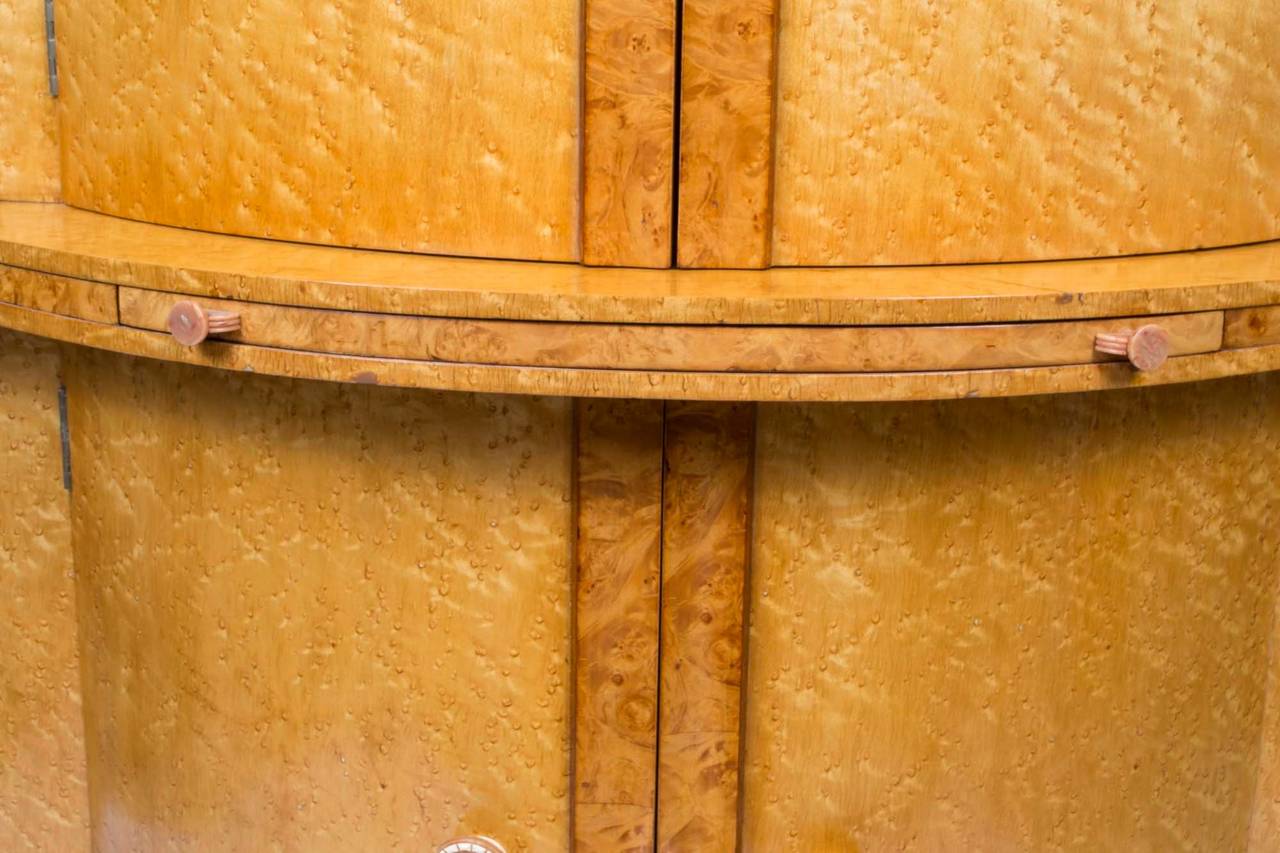 Antique Art Deco Bird's-Eye Maple Cocktail Cabinet, circa 1925 In Excellent Condition In London, GB