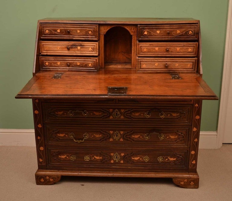 This is an exquisite antique Spanish bureau, circa 1780 in date.

This elegant bureau will soon become the centrepiece of your furniture collection and can suitably house your most valued collectibles. 

There is no mistaking the sophisticated