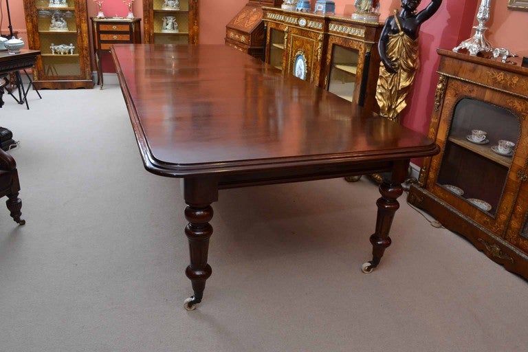 Antique 12ft Victorian Dining Table circa 1870 & 10 chairs In Excellent Condition In London, GB