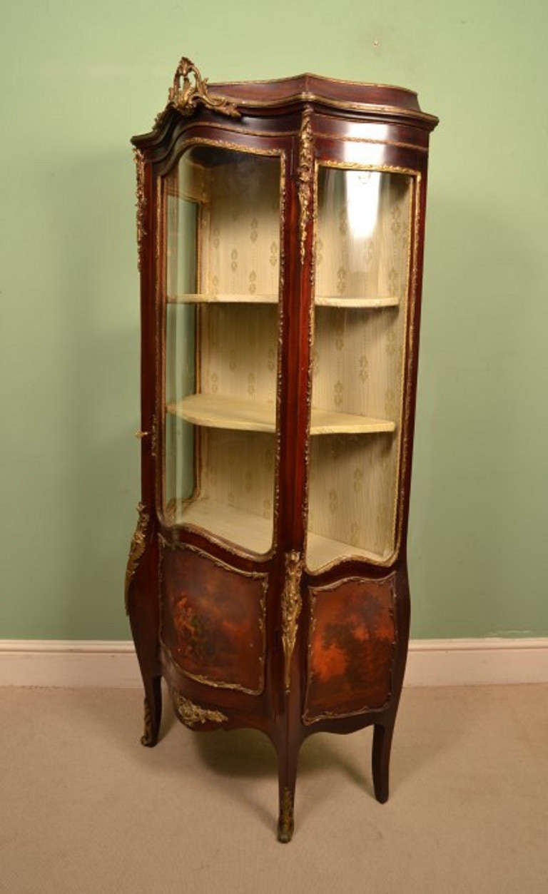 antique display cabinets