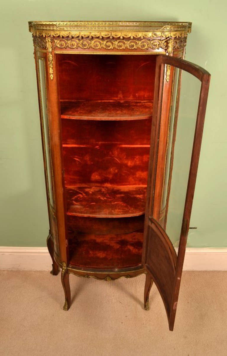 vernis martin cabinet