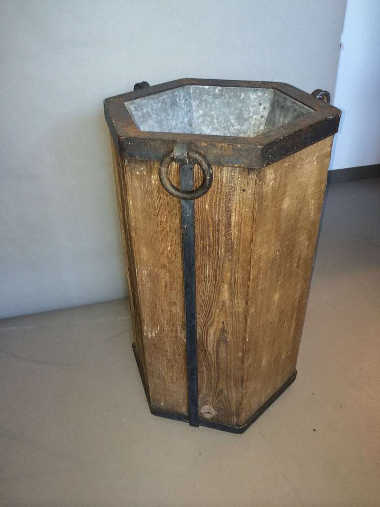 Lake Arrowhead Ca. Wood and Iron Planter In Excellent Condition In Woodstock, NY