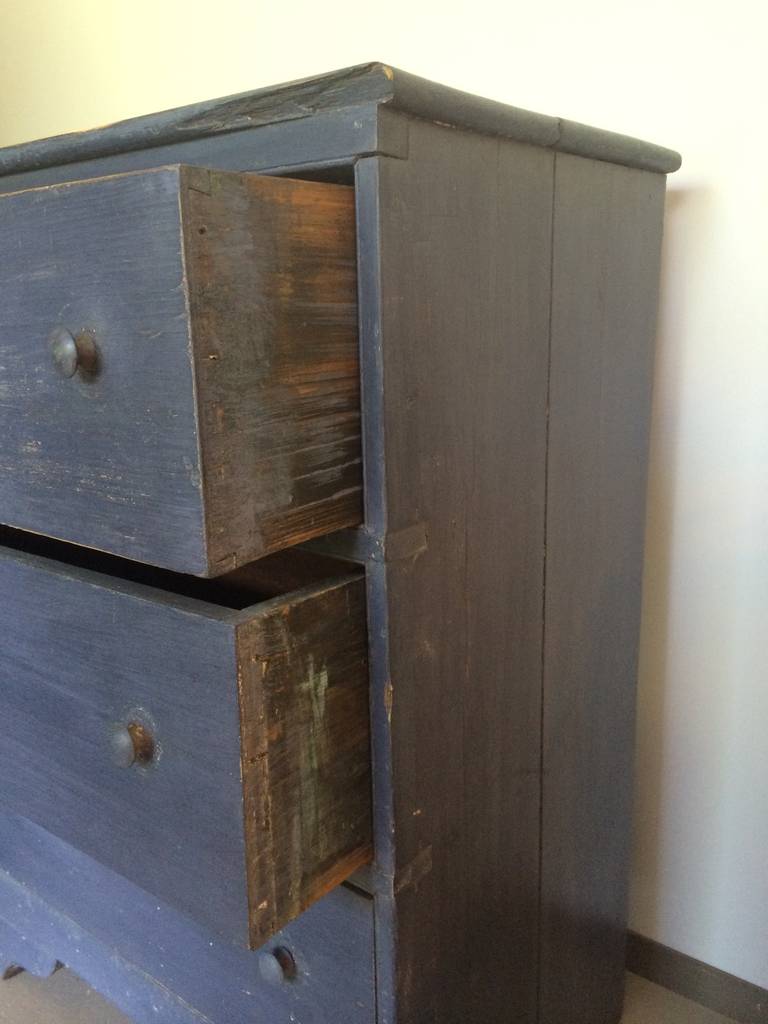 American Chippendale Chest In Good Condition For Sale In Woodstock, NY