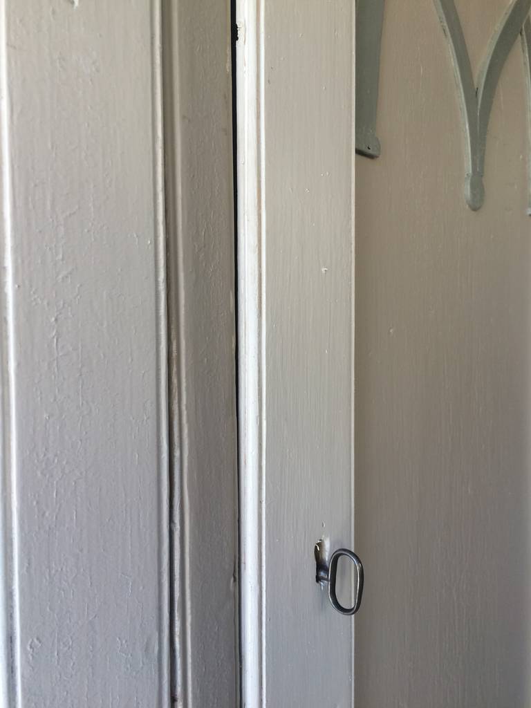 American Neoclassical Armoire In Excellent Condition For Sale In Woodstock, NY