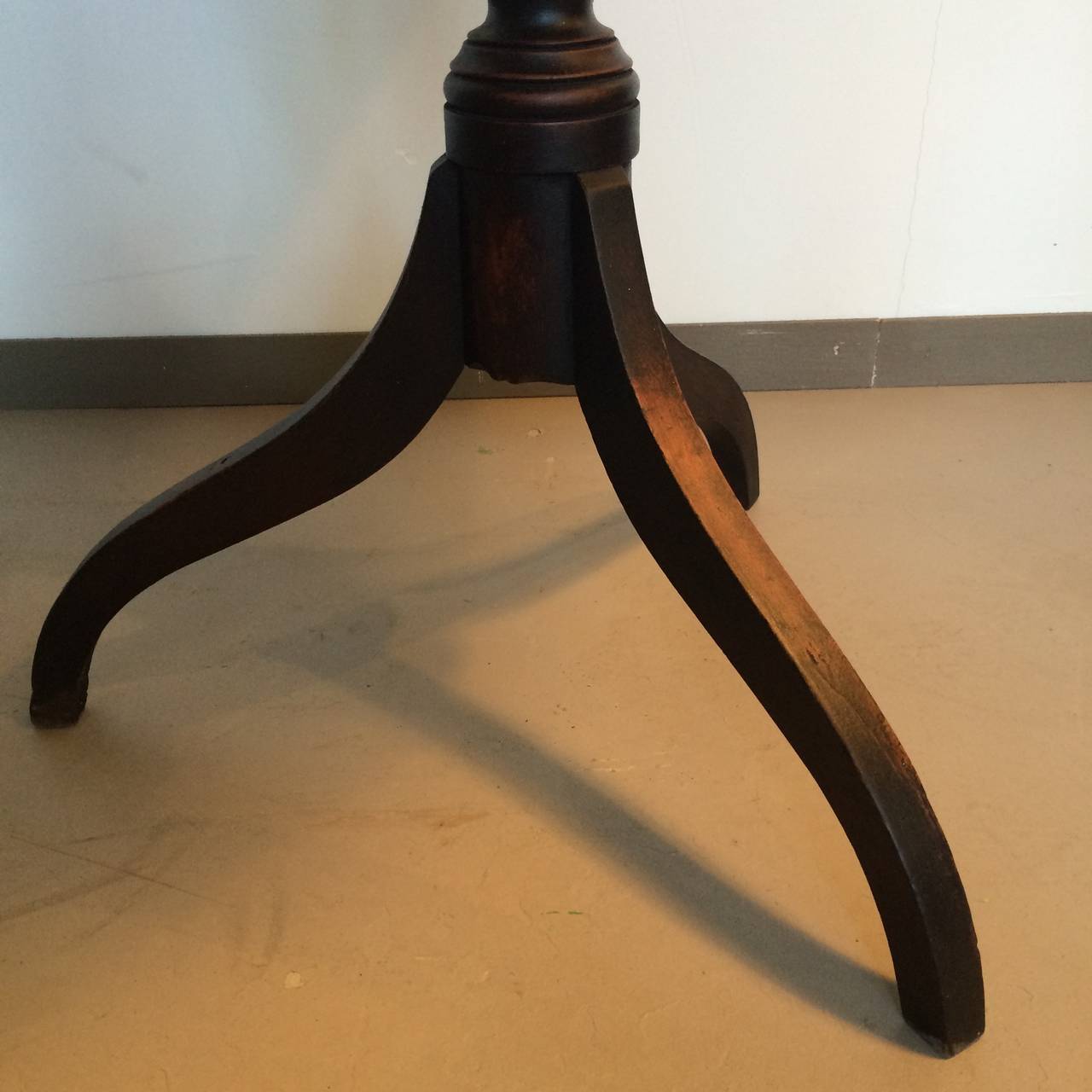 Wood American Federal Period Candle Stand For Sale