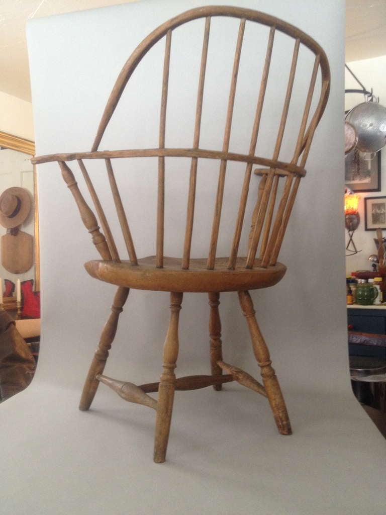 American Colonial Windsor Arm Chair For Sale 1