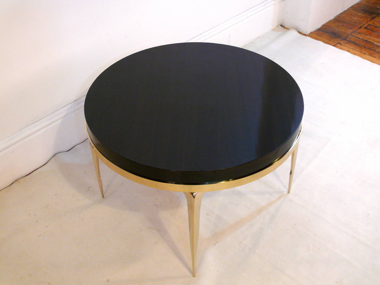 CF MODERN Custom Brass Banded Round Stiletto Side Table In New Condition For Sale In New York, NY