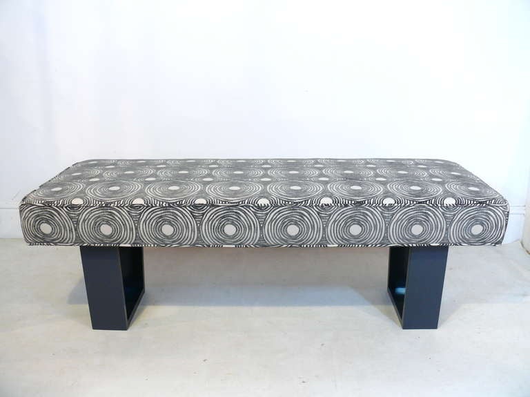 Momentum Bench In Excellent Condition For Sale In New York, NY
