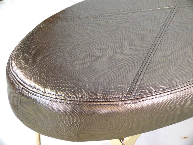 Pair of Oval Stiletto Ottomans In New Condition For Sale In New York, NY