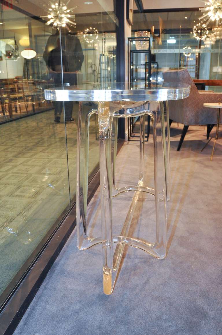 LInk Console Table in Lucite In Excellent Condition In New York, NY