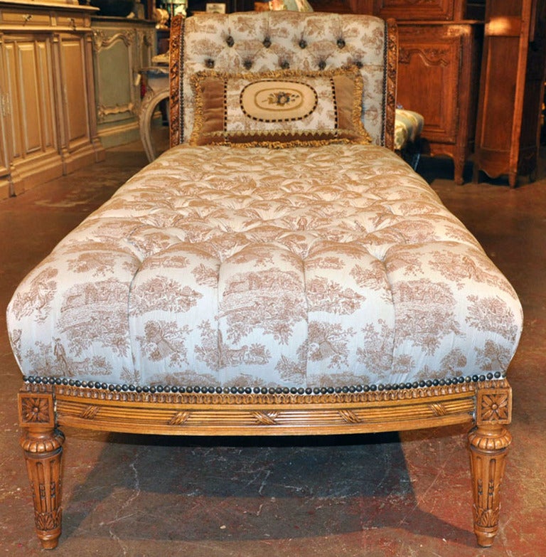 19th C. Louis XVI Carved Chaise In Excellent Condition In Dallas, TX