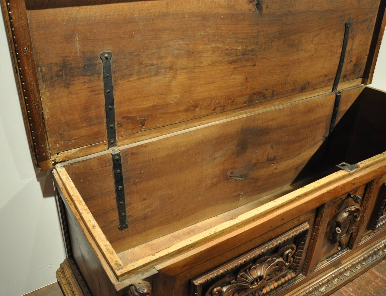 Antique 18th C. Carved Walnut Italian Trunk Cassone  Blanket Chest In Excellent Condition In Dallas, TX