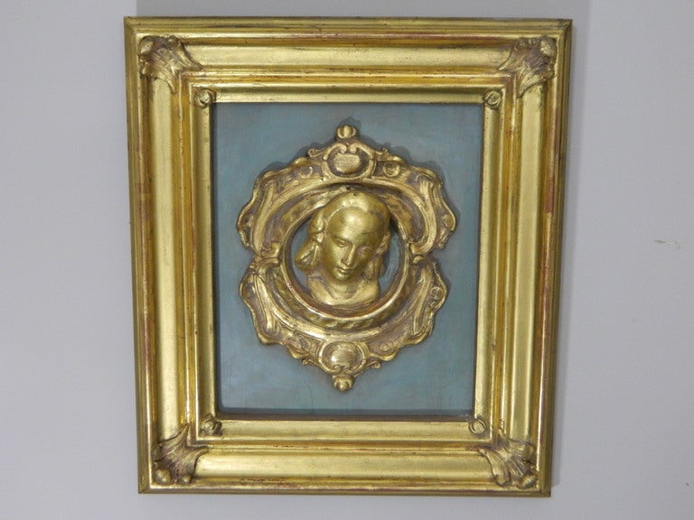 Pair of Framed Italian 23K Gold Leaf Renaissance Figures, 20th Century In Good Condition For Sale In Savannah, GA