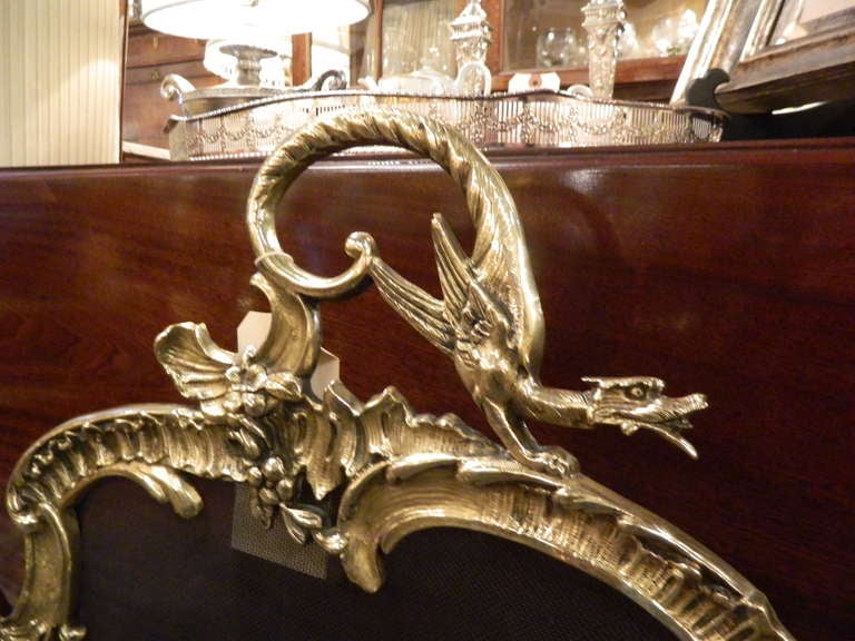 Französischer Kaminschirm aus Messing des 19. Jahrhunderts im Rokoko-Stil im Angebot 4