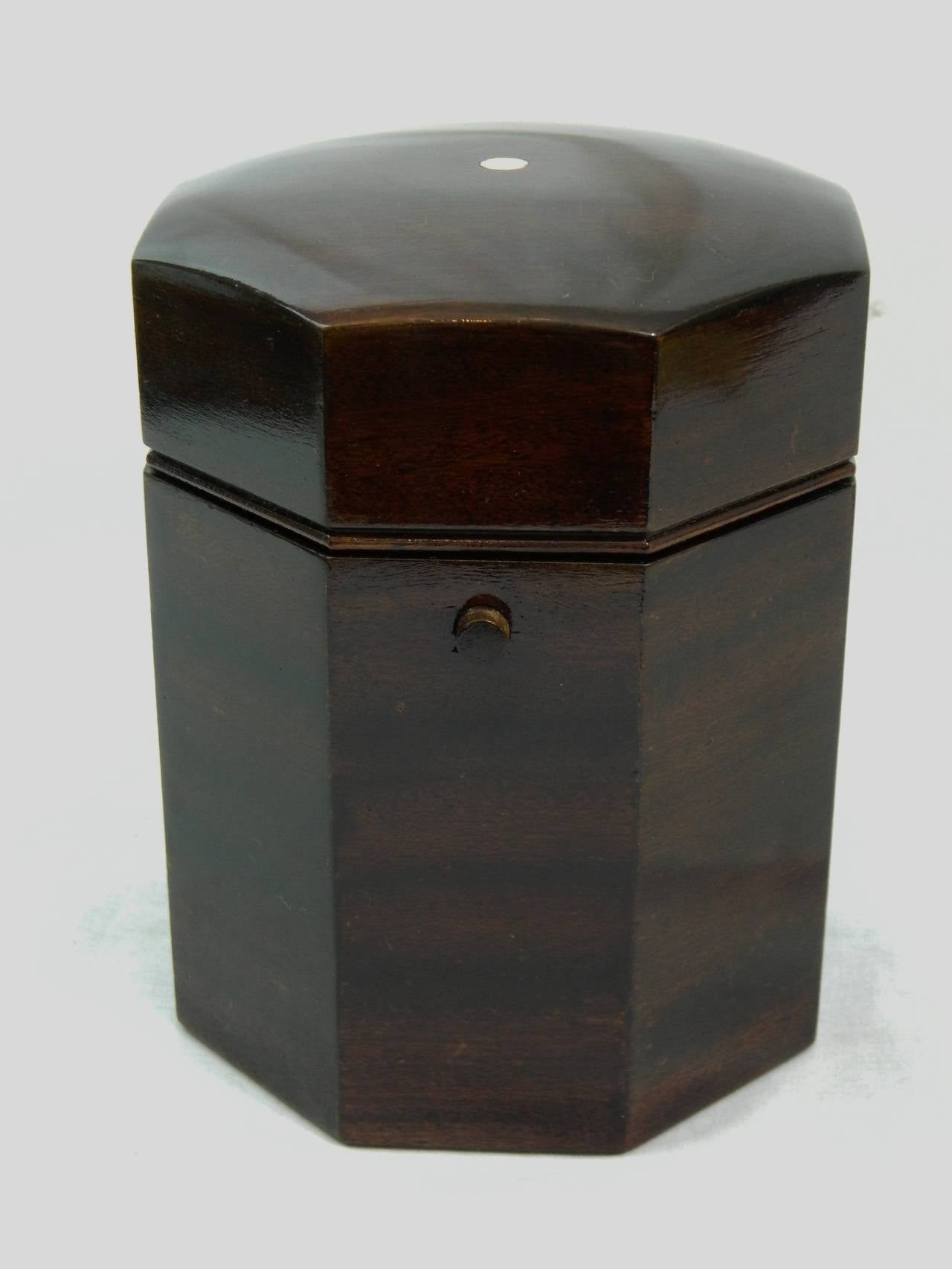 Late 19th century Edwardian mahogany octagonal humidor.