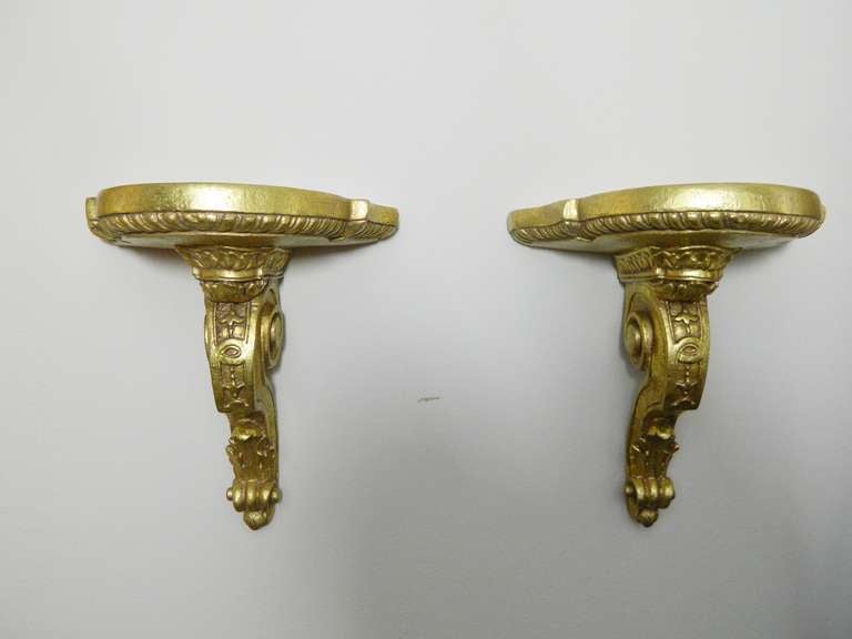 Pair of Italian Giltwood Wall Brackets, Early 20th Century In Excellent Condition In Savannah, GA