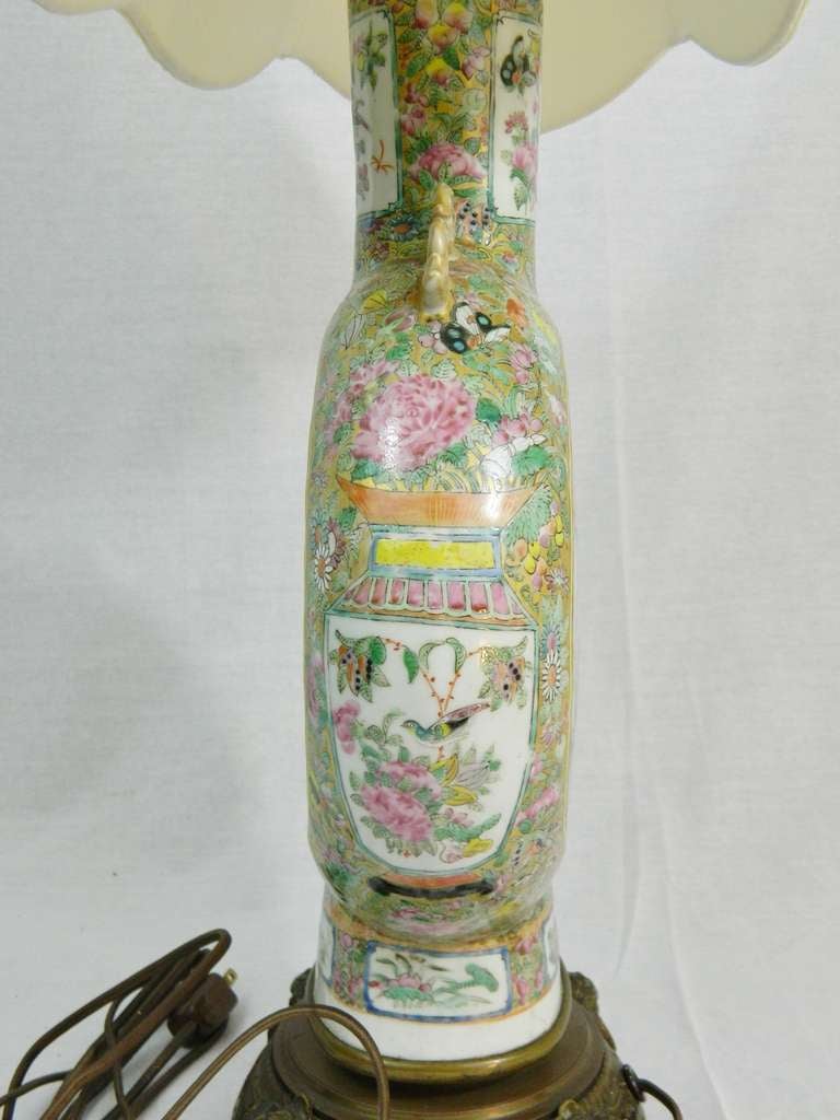 19th Century Rose Medallion Chinese Porcelain Lamp on a Bronze Base 3