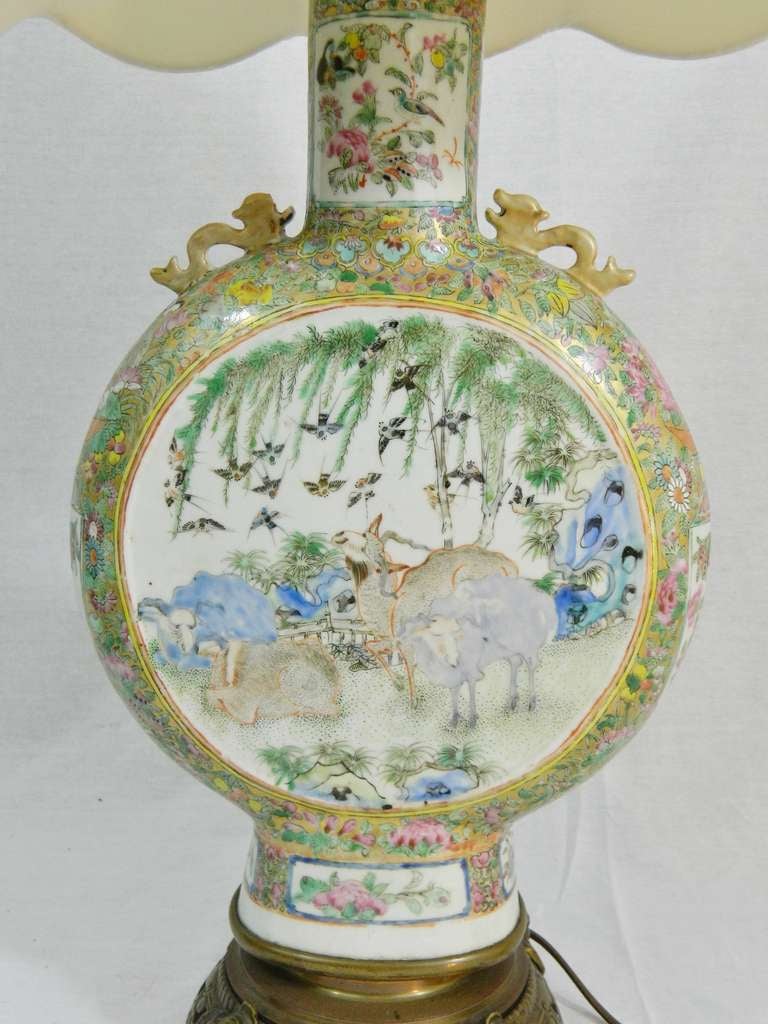 19th Century Rose Medallion Chinese Porcelain Lamp on a Bronze Base 4