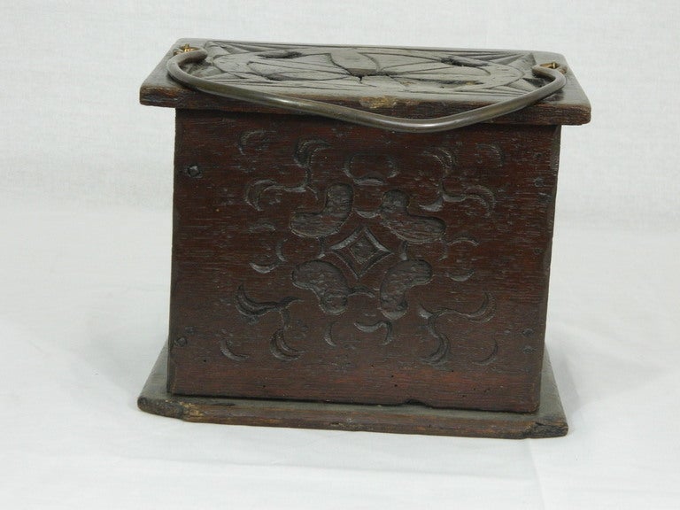 Continental Carved Oak Foot Warmer, 18th Century In Excellent Condition In Savannah, GA