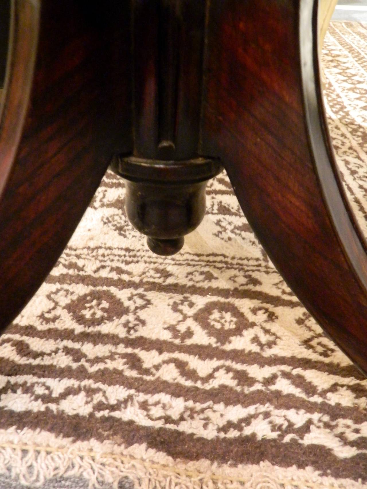 English Regency Tilt Top Mahogany Round Table, 19th Century 4