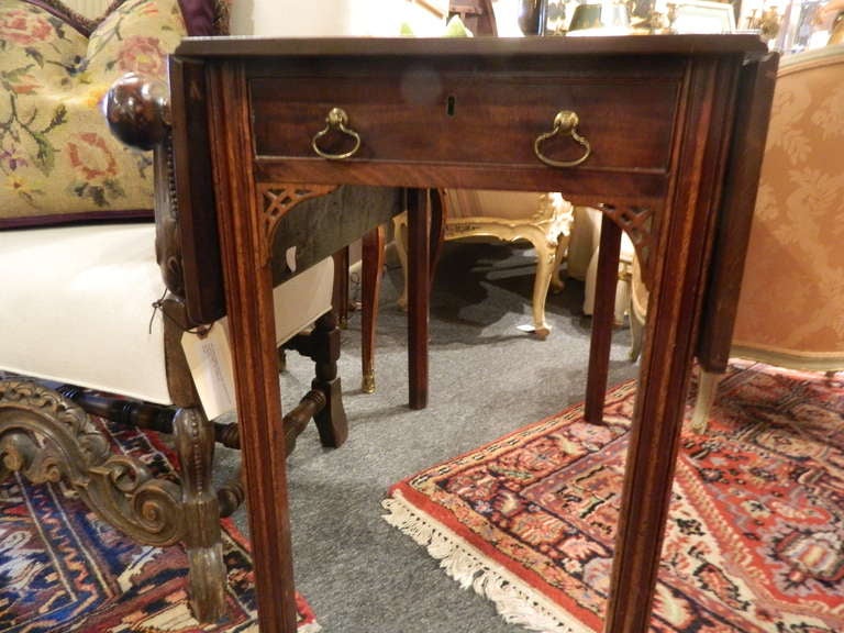 19th Century George III Style Mahogany Pembroke Table In Good Condition In Savannah, GA