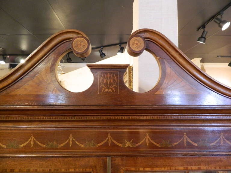 Bücherregal aus Mahagoni, Seidenholz und Intarsien im George-III-Stil, 19. Jahrhundert im Angebot 5