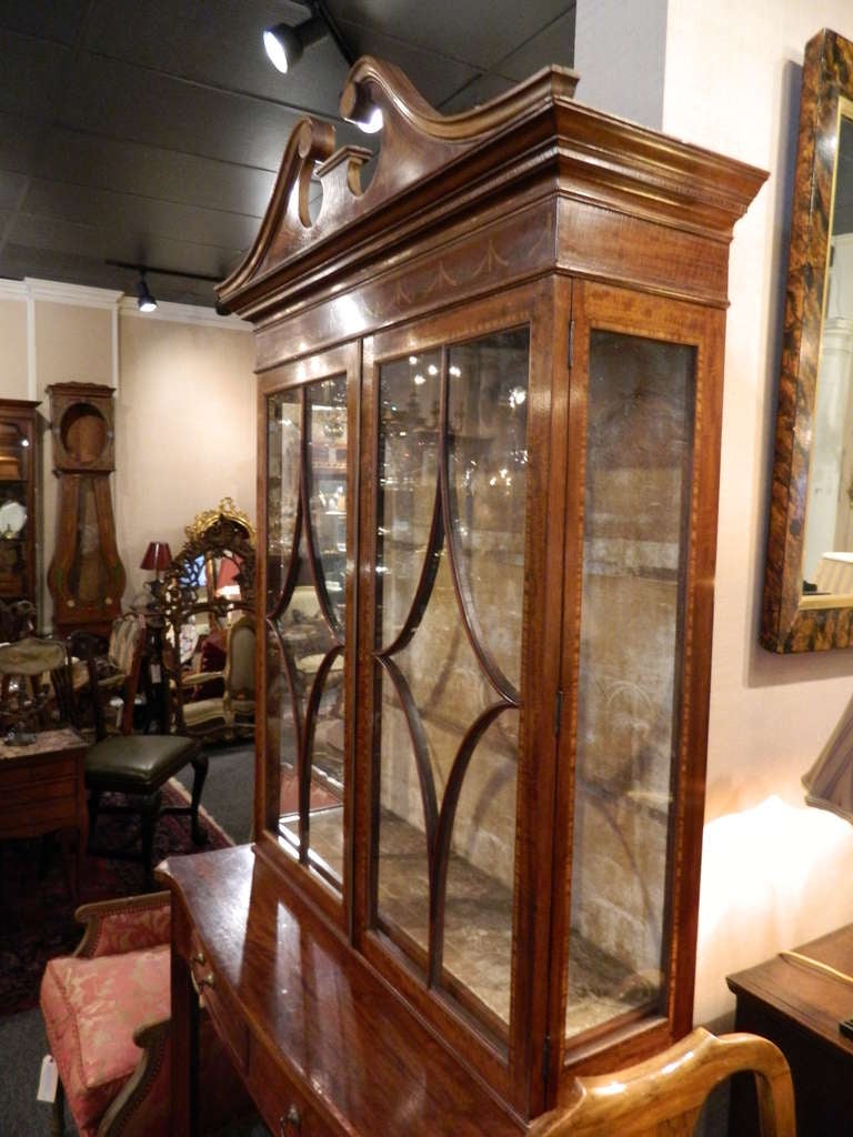 George III Style Mahogany, Satinwood and Marquetry Bookcase, 19th Century In Good Condition For Sale In Savannah, GA