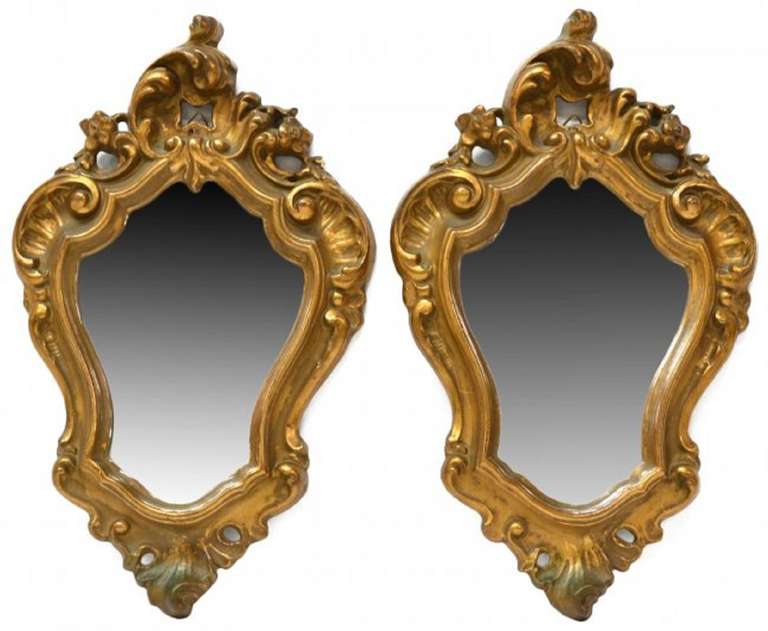 Early 20th Century Pair of Italian Louis XV Style Giltwood Mirrors 1