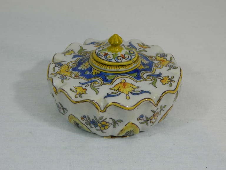 Group of Two French Faience Ink Wells, 19th Century For Sale 3