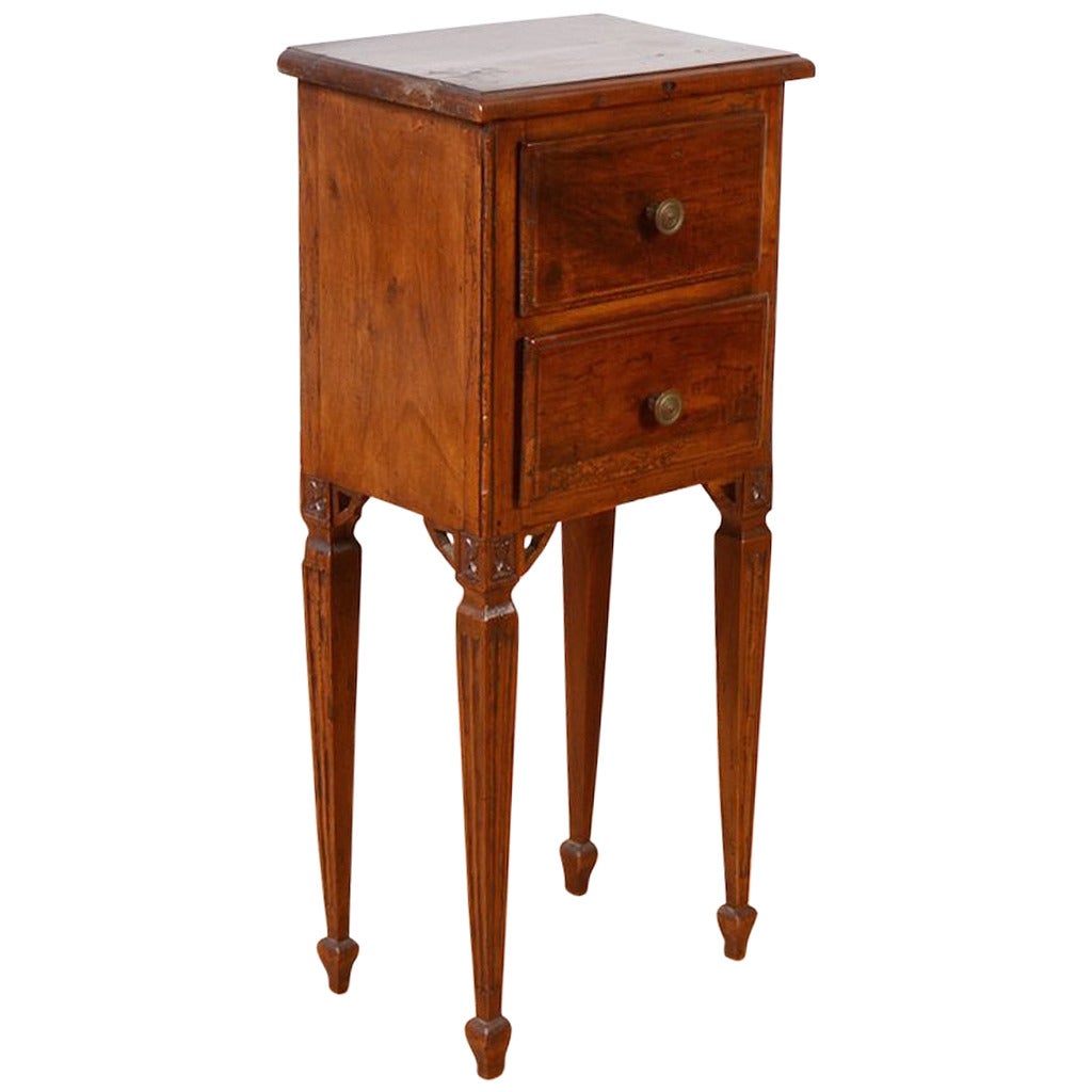 Italian Neoclassical Carved Walnut Side Table, 18th Century