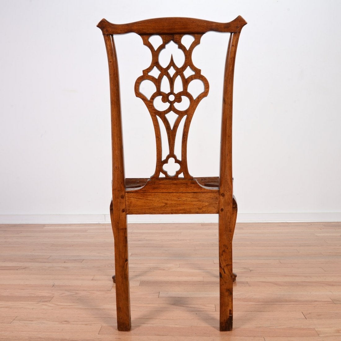 Set of Twelve George III Carved Mahogany Dining Chairs, Early 18th Century In Excellent Condition In Savannah, GA